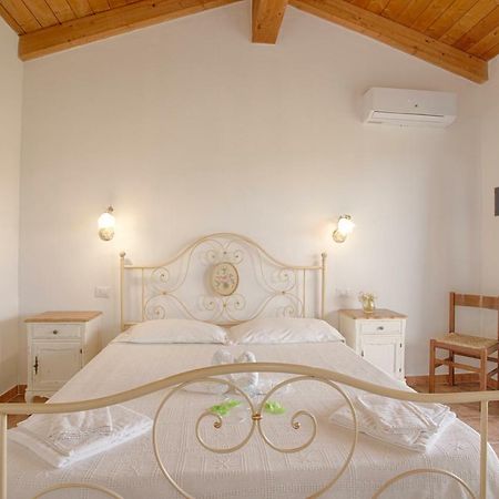 Agriturismo Mieleamaro Olbia Exterior photo