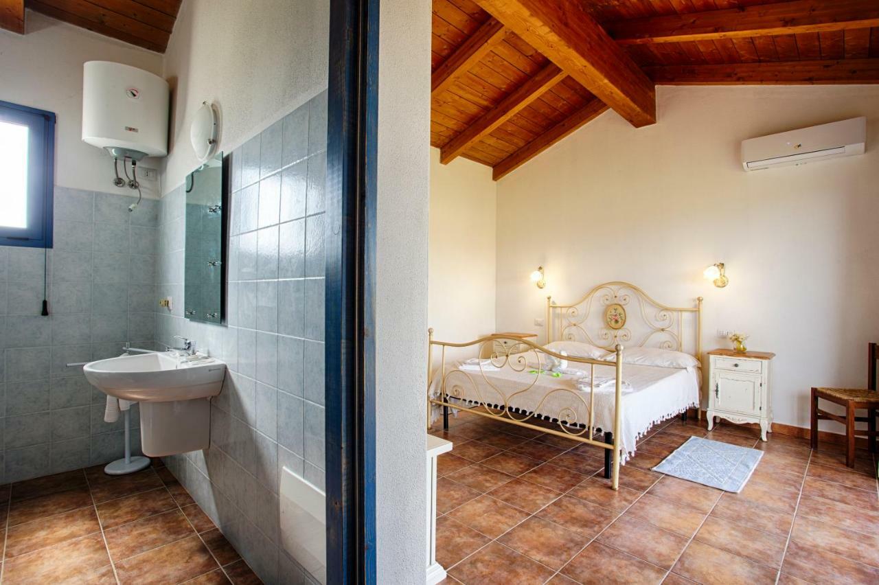Agriturismo Mieleamaro Olbia Exterior photo