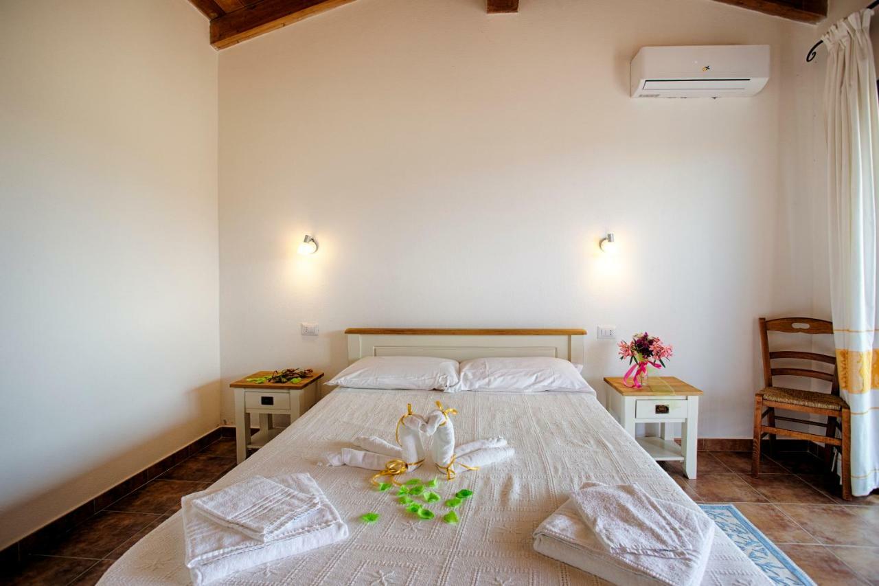 Agriturismo Mieleamaro Olbia Exterior photo